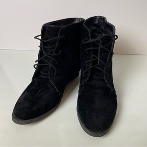 ⭐️FREE WITH PURCHASE⭐️ 
MADDEN Wedges